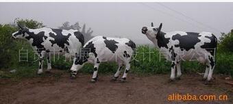 仿真奶牛世博会 智能动物 仿真奶牛 挤奶 奶牛，玻璃钢奶牛