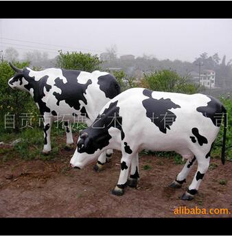 自贡市仿真奶牛厂家世博会 智能动物 仿真奶牛 挤奶 奶牛，玻璃钢奶牛