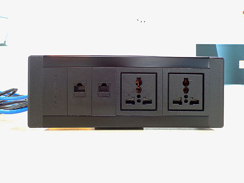 供应酒店系统墙体嵌入多功能插座网络电话USB充电桌面插座