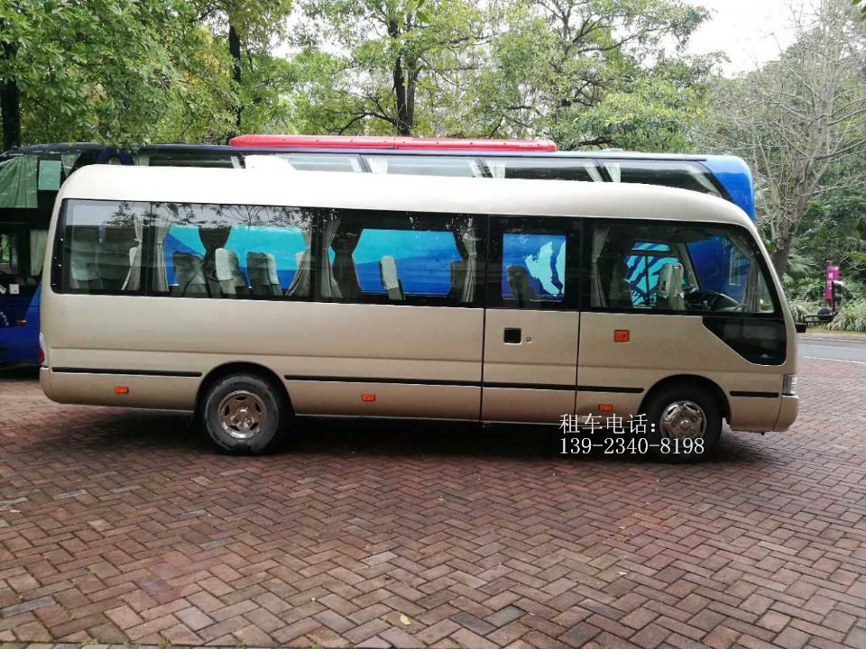 深圳市永顺达租车公司 旅游包车图片