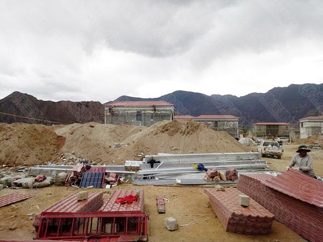 西藏山南树脂瓦3mm 屋面改造如火如荼！图片