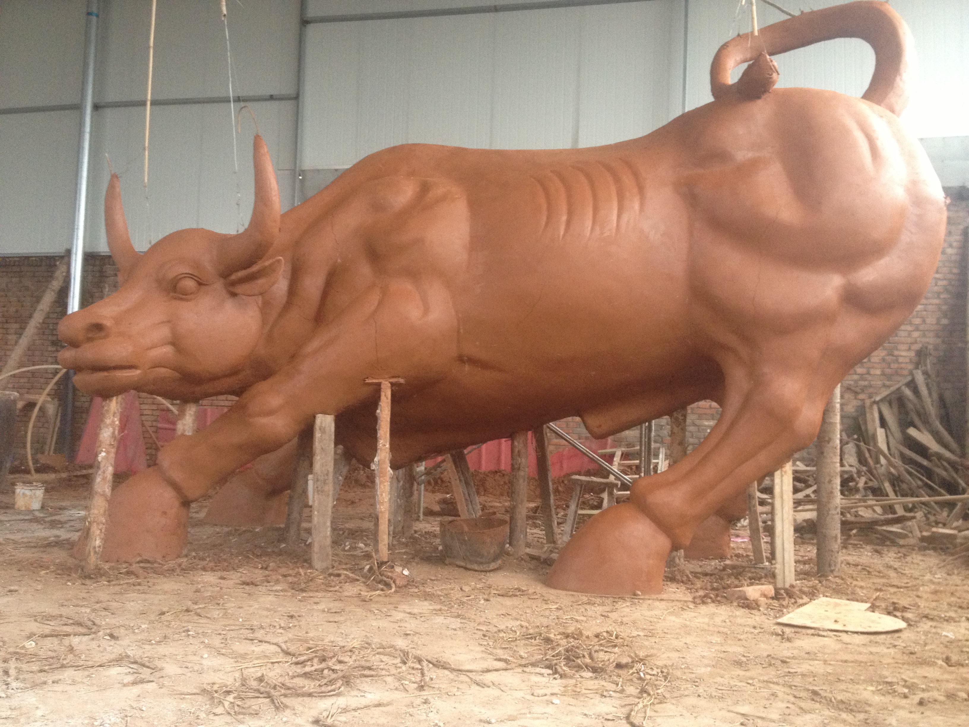 铜牛雕塑铜雕厂家大型铜牛华尔街牛户外动物摆件铜牛雕塑定做