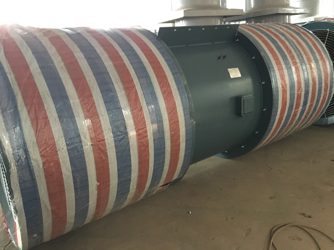 SDS(R)-11.2-4P-6-30°厂家直供隧道风机含消防3C认证 SDS(R）隧道射流风机图片