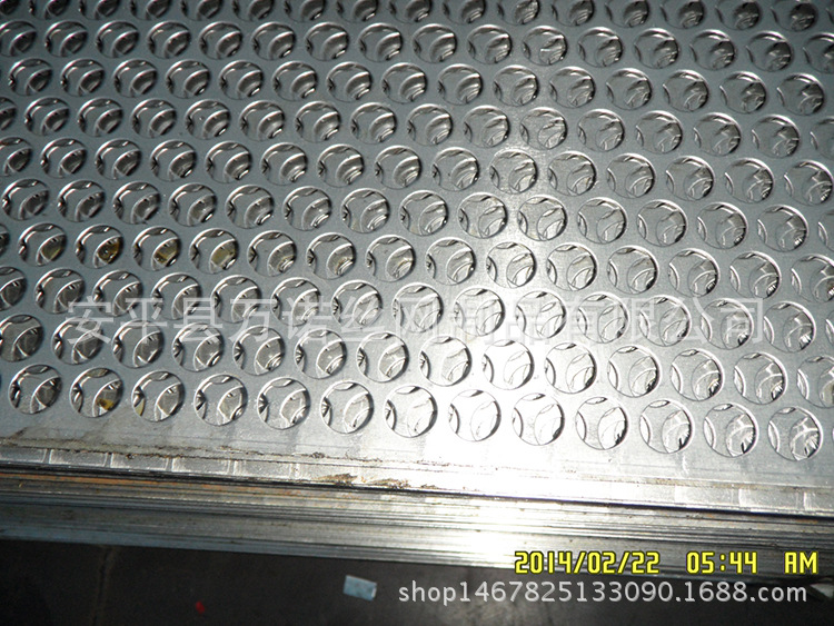 供应筛板数控冲孔 不锈钢筛板数控冲孔图片