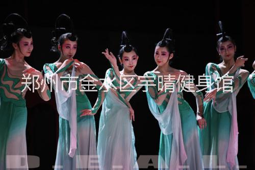 郑州古典舞培训:剑舞古典,水袖古典舞,敦煌舞等