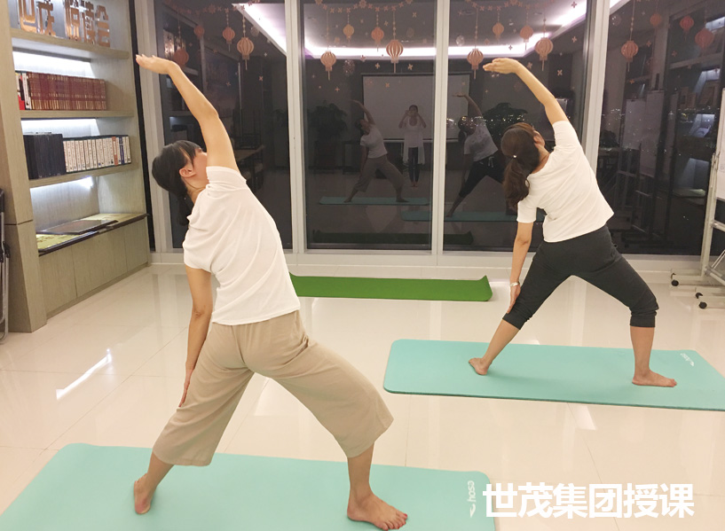 厦门市企业瑜伽课厂家企业瑜伽课
