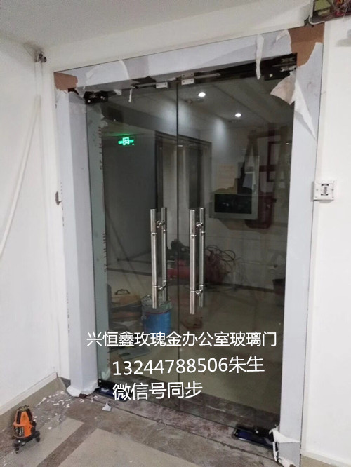深圳玻璃门办公室店铺商场玻璃隔墙批发