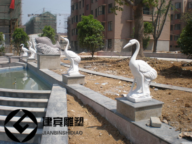 石雕鹤、石材仙鹤、园林景观动物雕塑