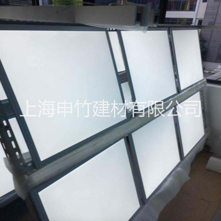 上海市厂家供应led导光板 免丝印导光厂家