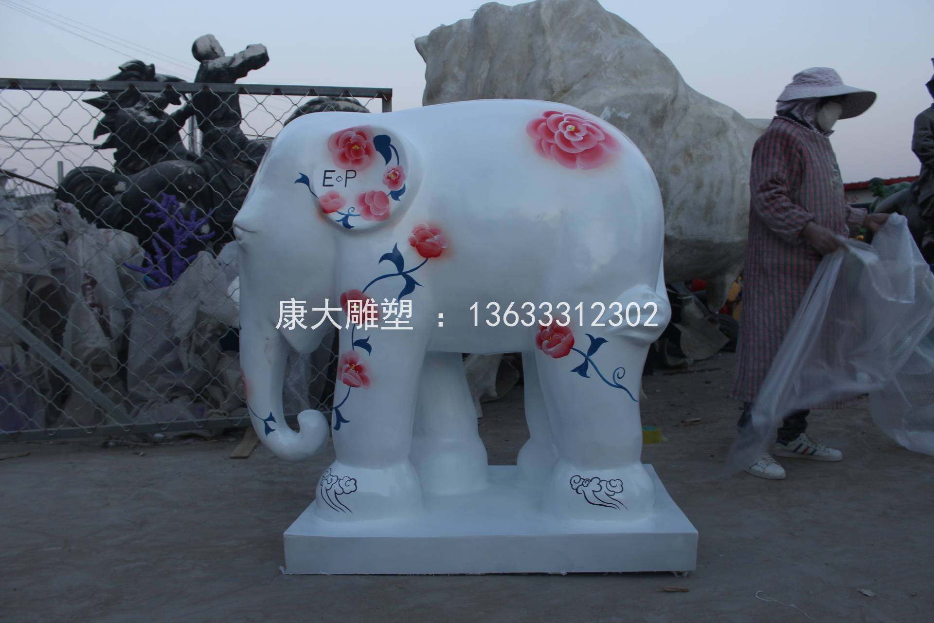动物大象雕塑彩绘景观动物雕刻摆件动物大象雕塑彩绘景观动物雕刻摆件