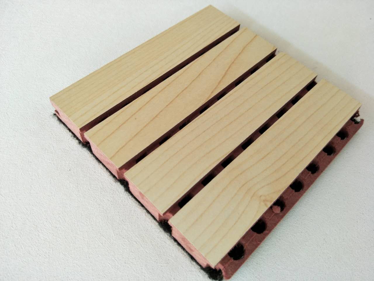 供应佛山市厂家直销槽木吸音板_环保板丨陶铝板等各种吸音隔音材料