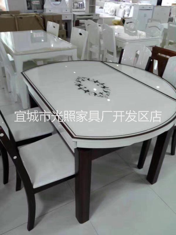 北京餐厅用餐桌
