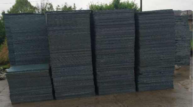 南阳市纤维水泥砖托板厂家纤维水泥砖托板，新型复合塑料水泥砖托板厂家直销