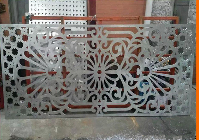 厂家定制生产铝隔断  别墅护栏  阳台护栏质量保证
