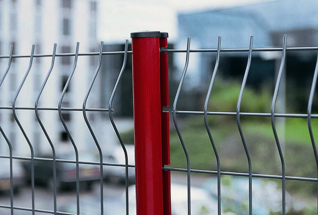 贵州博赛元公路护栏网厂家   隔离护栏网价格多少钱一米