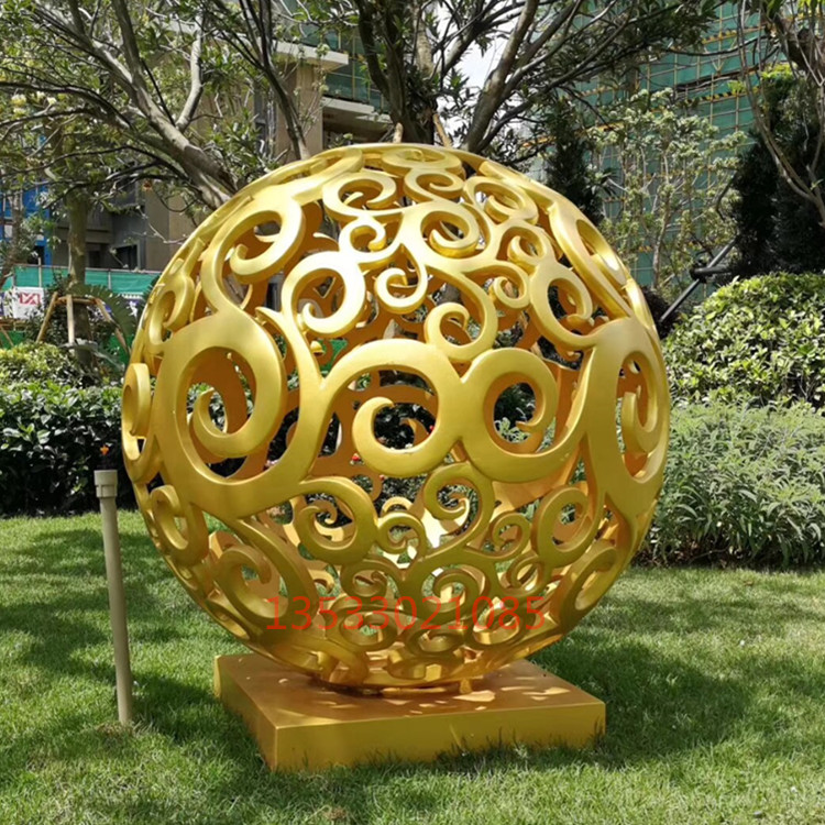 广东锈钢雕塑厂家景观镂空球雕塑批发