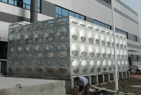 唐山不锈钢生活水箱厂家 不锈钢特价水箱制造符合国家标准