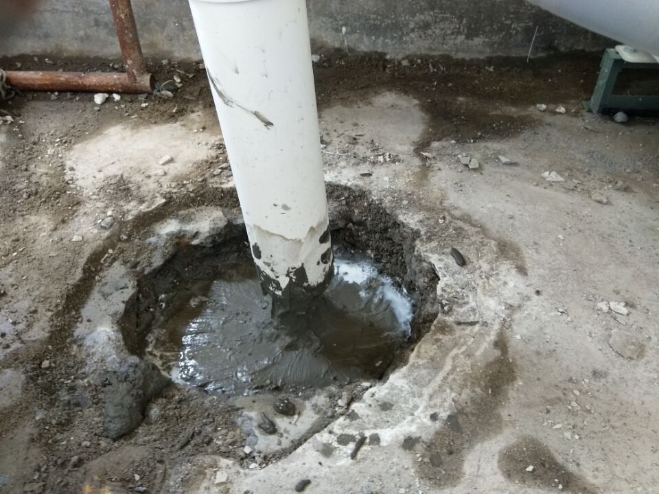 肇庆专业防水补漏堵漏公司专业修补楼板裂缝窗台管口厕所漏水图片