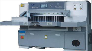 温州市液压触摸屏切纸机厂家液压触摸屏切纸机 专业生产精密切纸机