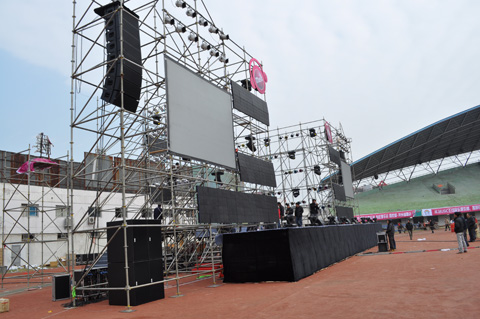 上海市舞台设备厂家上海户外演出大型线阵音响低音音响租赁公司灯光音响租赁 舞台设备