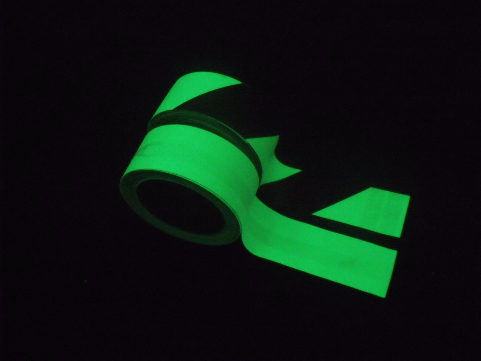 PVC夜光软片用于消防安全标识 慧海牌PVC夜光软片消防安全标识 慧海牌PVC夜光软片做防安全标识图片
