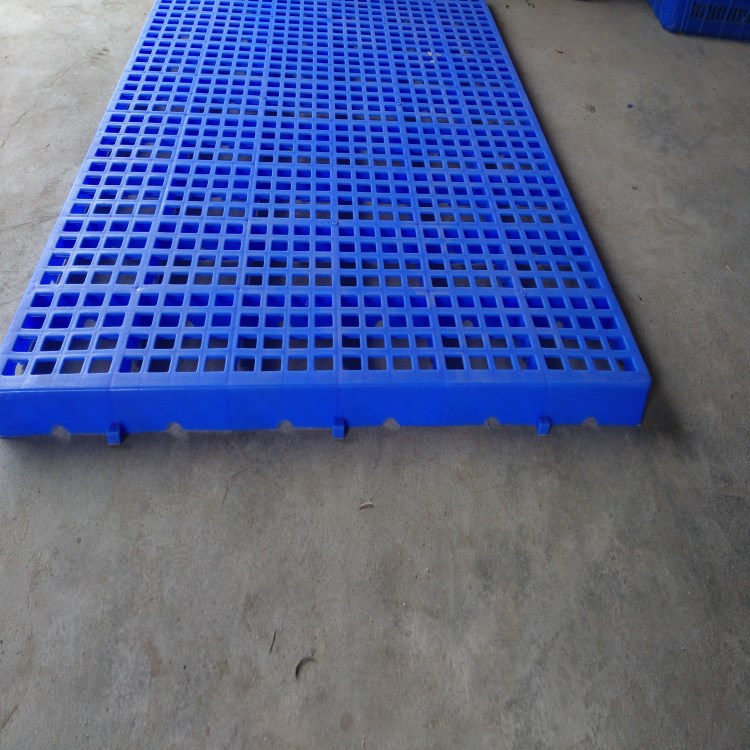 东莞市塑胶垫板厂家供应广州、深圳、惠州塑胶垫板防滑防潮专用格子脚 踏 板