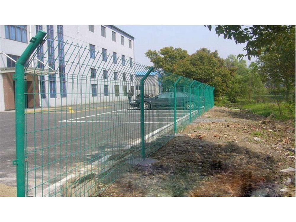 成都市公路护栏网厂家供应用于公路防护,高速公路防护的公路护栏网，双边丝防护网