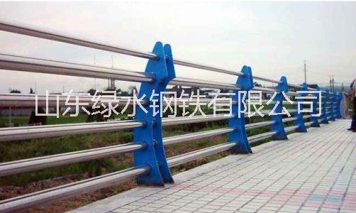 专业生产销售不锈钢桥梁护栏 现场安装图片