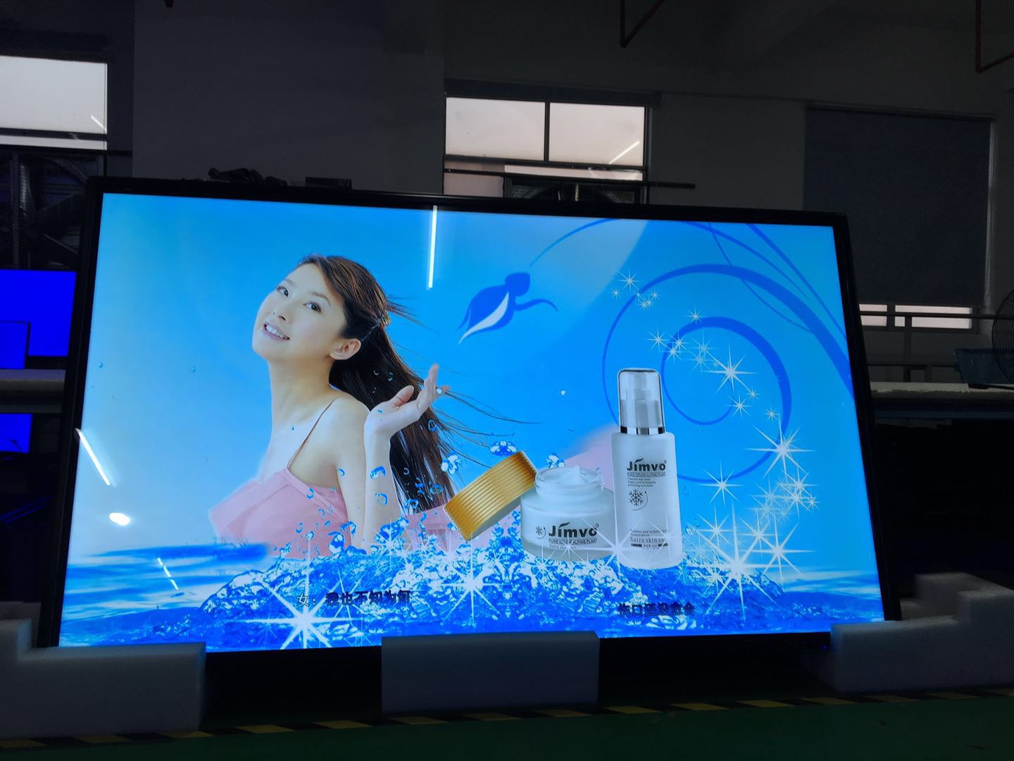 深圳市广西55寸液晶广告播放机厂家