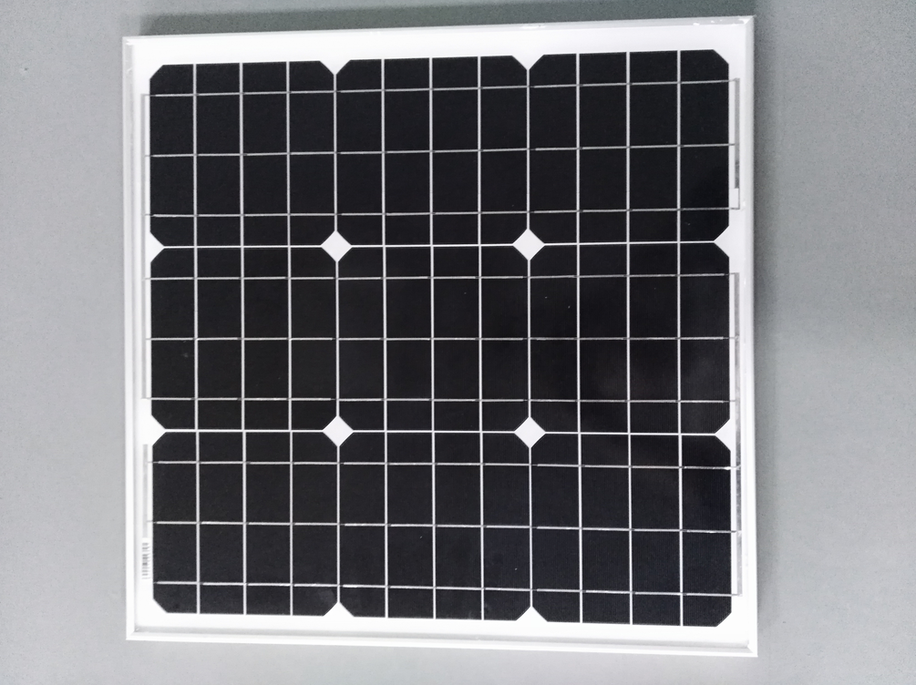 深圳市单晶100w太阳能板厂家专业生产单晶100w太阳能板 XN-18V100W-M