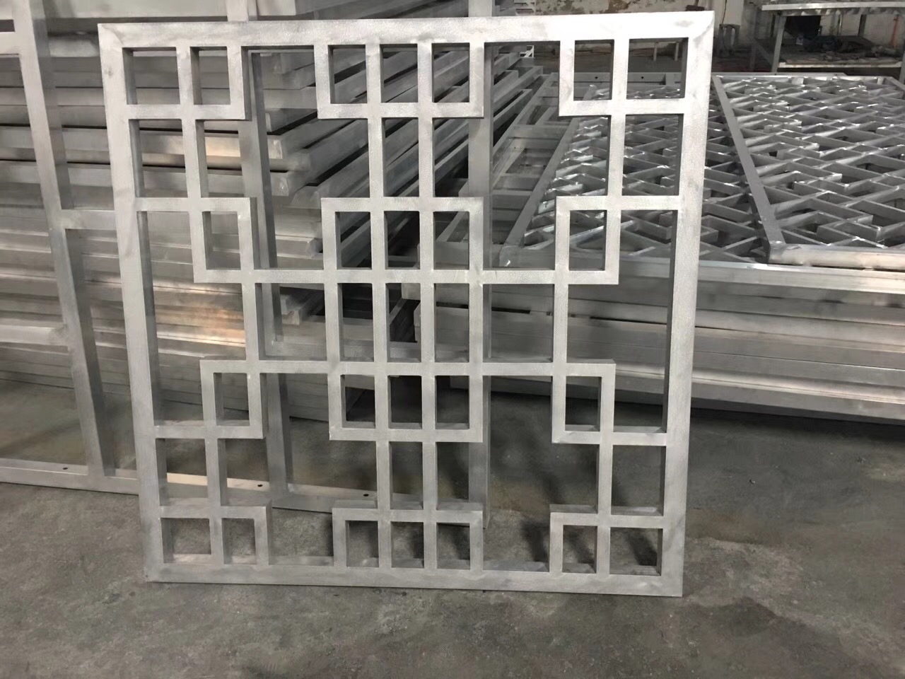 1.5铝板雕刻　佛山雕花造型铝单板厂家 高品质雕刻铝单板图片