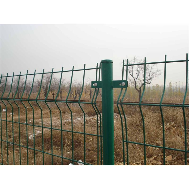 衡水市双边丝折弯圈地围栏厂家双边护栏 双边丝护栏 双边丝护栏1.8米*3米 1.8米高圈地网 1.8米高双边丝圈地围栏 1.8米高双边丝折弯圈地围栏