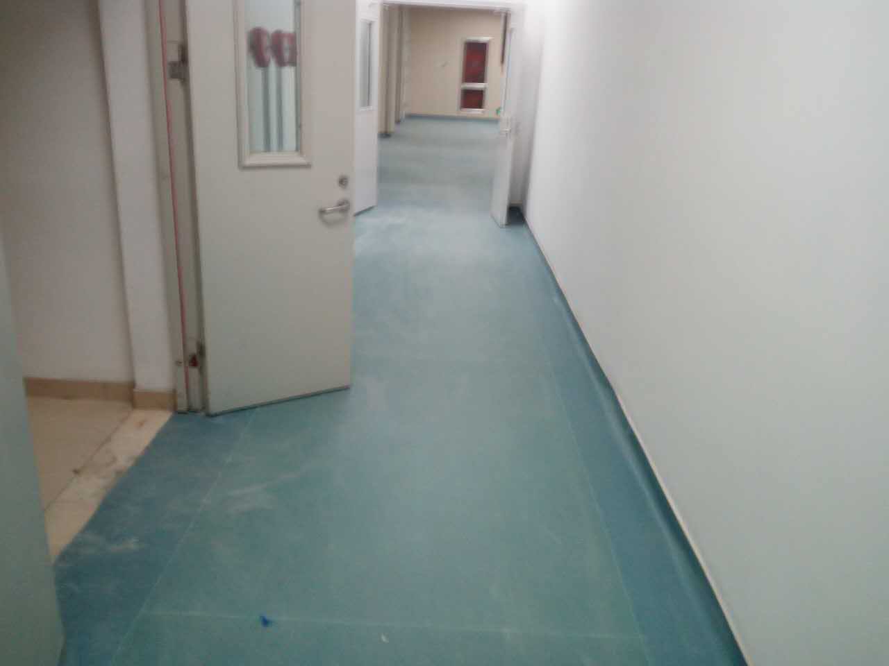 青岛市广东临塑医疗机构耐磨pvc地板  塑胶地板厂家