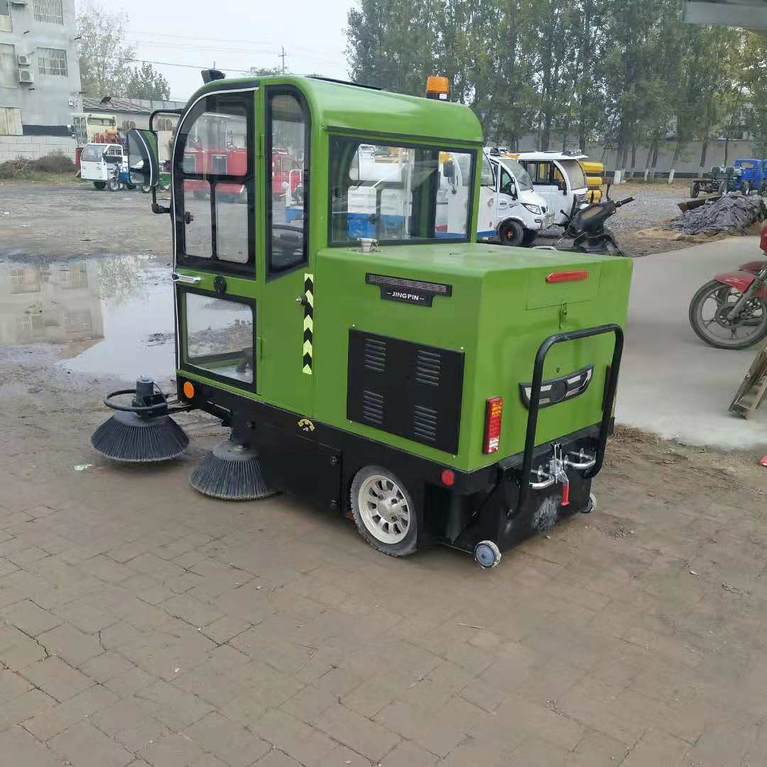 山东现车出售小型扫地车 驾驶式电动扫地车