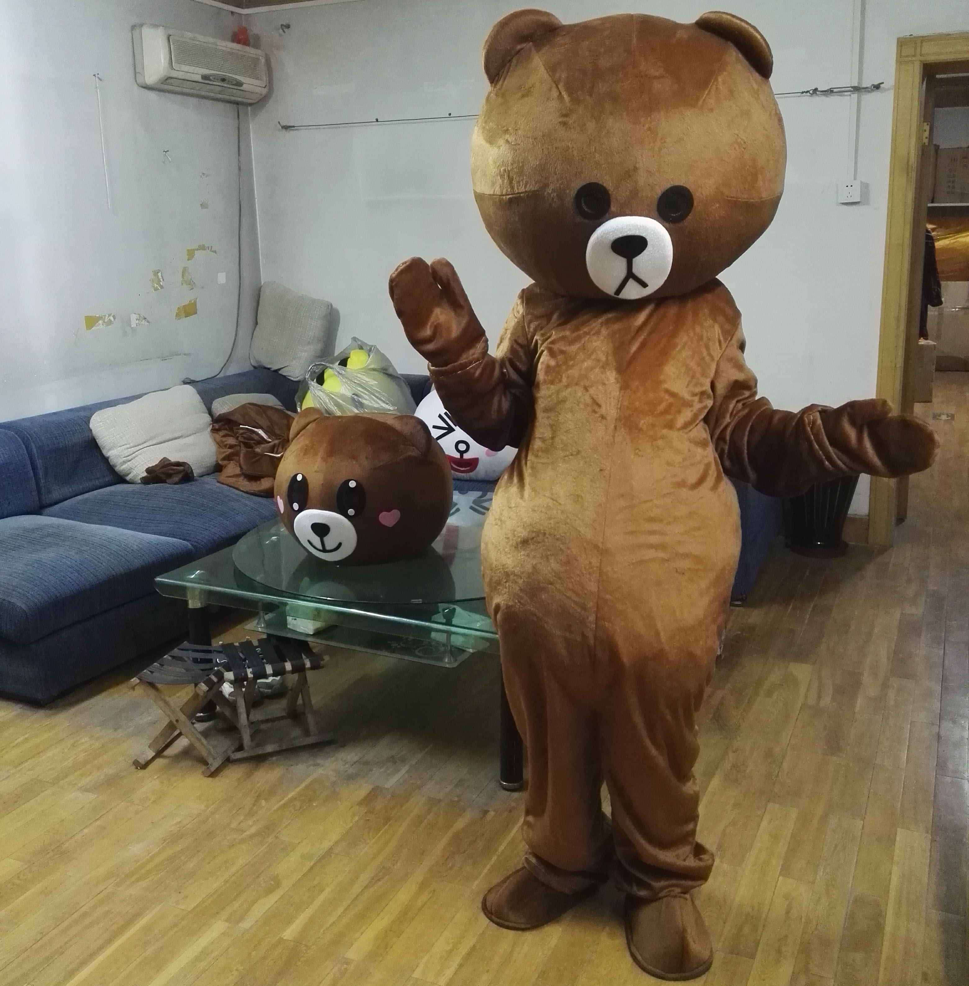 布朗熊网红熊本熊人偶服装北京出租布朗熊网红熊本熊人偶服装可带人现场互动人偶扮演13671220967（微信同号）