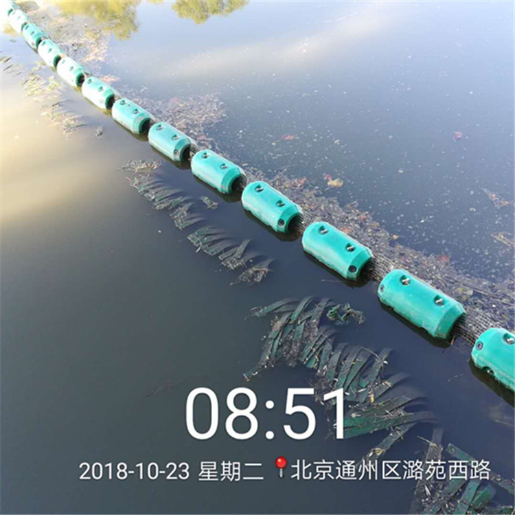 水上拦截水草垃圾浮体 夹网式拦污浮筒 PE材质塑料浮筒图片