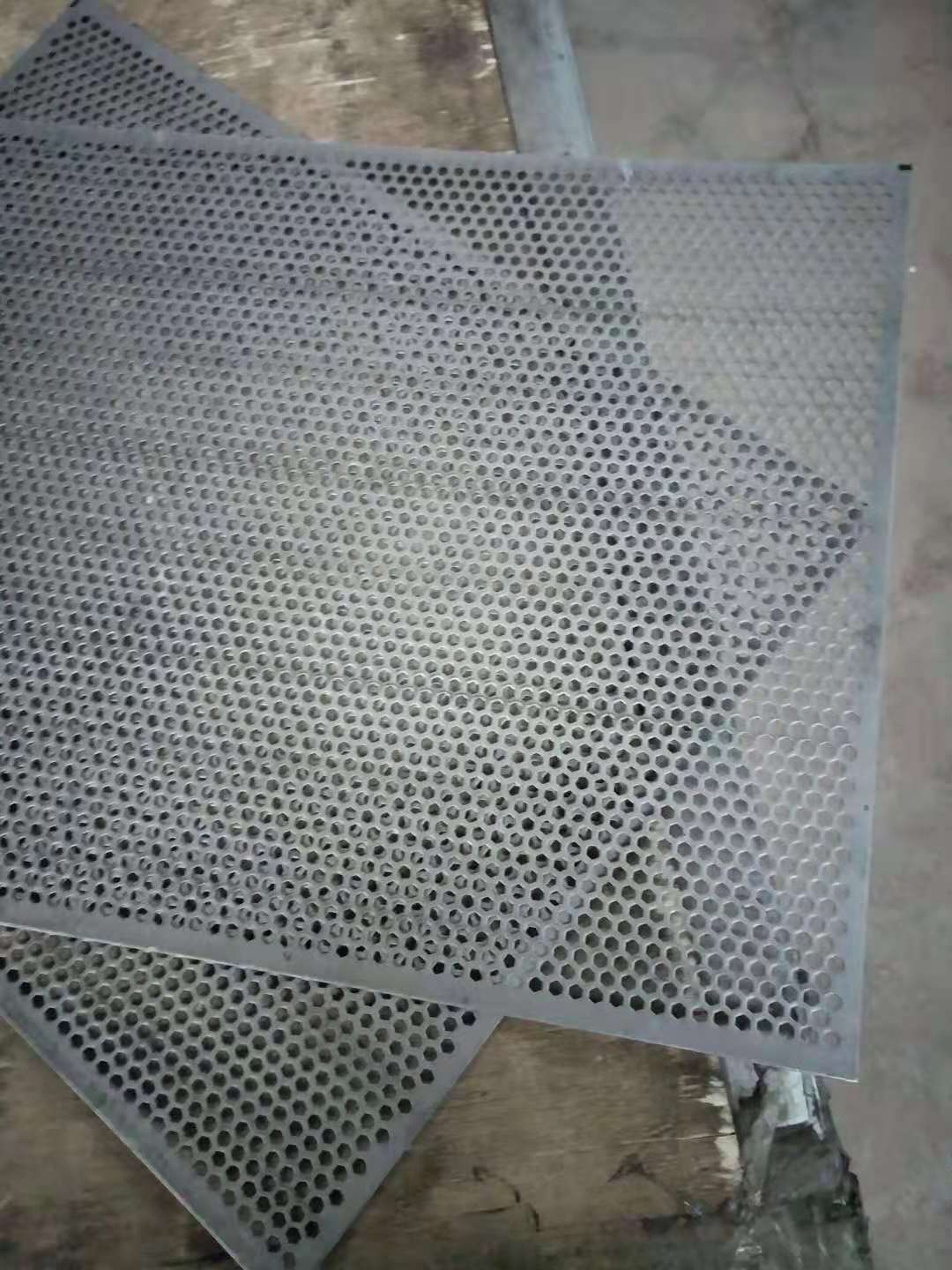 圆孔网厂家供应不锈钢冲孔网板 304洞洞板 不锈钢冲孔筛网 微孔过滤网