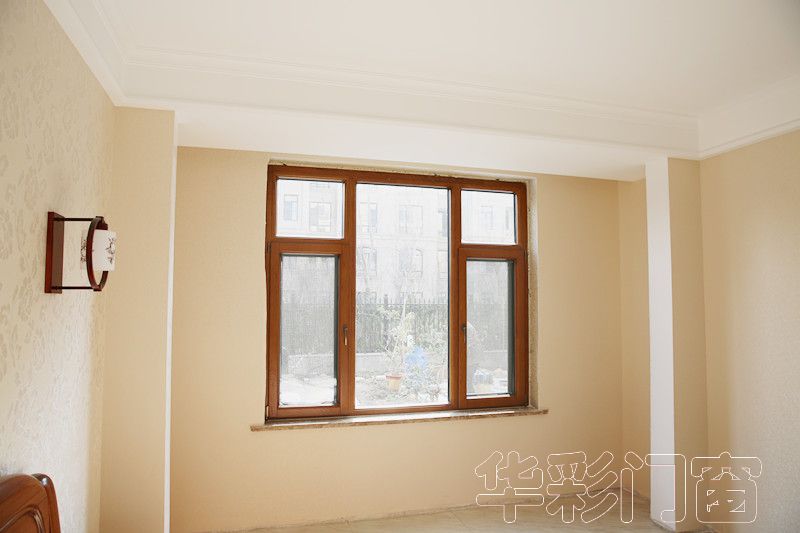 铝包木门窗价格略贵的原因竟在这里 铝包木窗图片