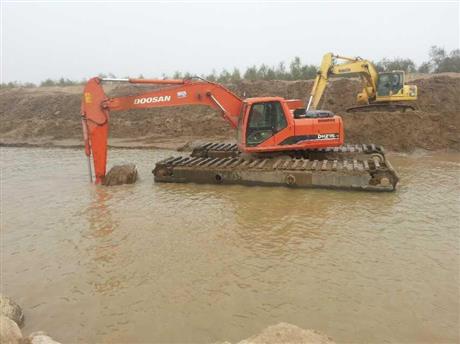 荆州市湿地挖掘机出租租赁厂家