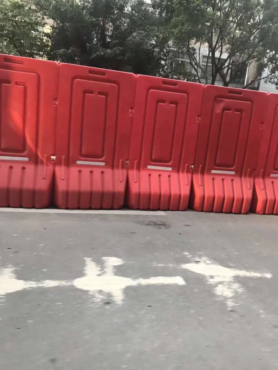 江门市红色高栏水马护栏厂家