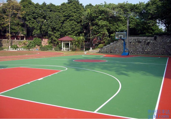 贵阳篮球场PVC地坪工程，巨丰地坪漆公司针对学校，幼儿园，公园跑到承接PVC地坪工程图片