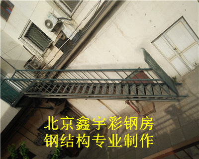 供应北京钢结构框架搭建/钢结构阁楼/挑空二层楼，别墅隔层改造图片