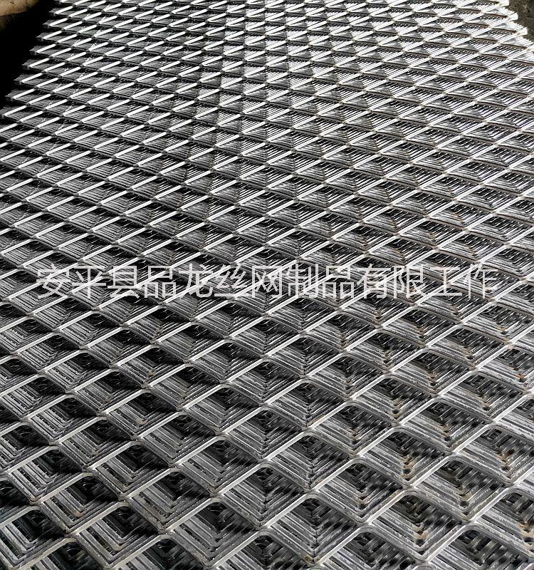 安平品龙丝网厂家直销钢板网 镀锌钢板网 铝板网图片