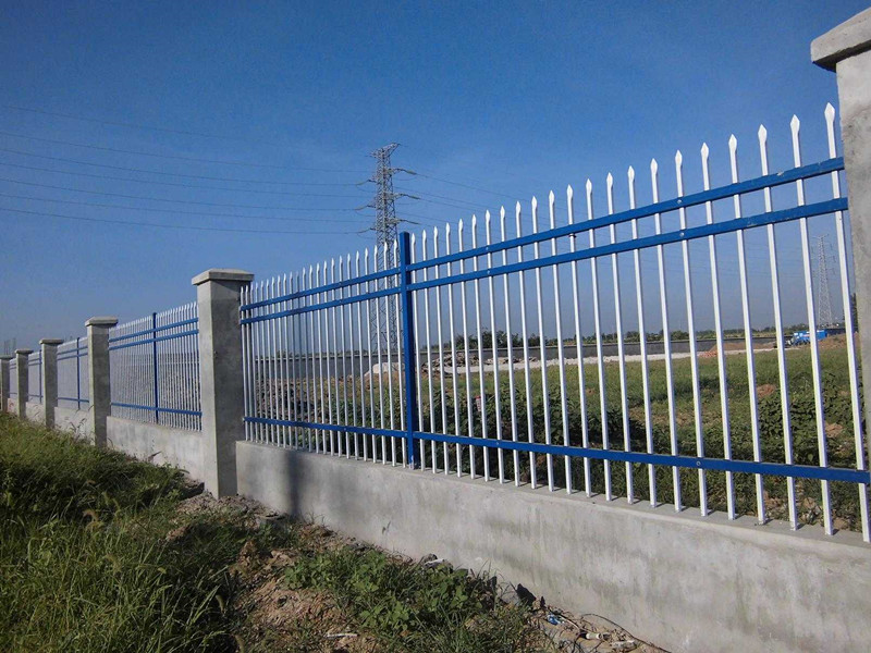 河北锌钢护栏围挡 社区工厂护栏 锌钢护栏  铁栅栏图片