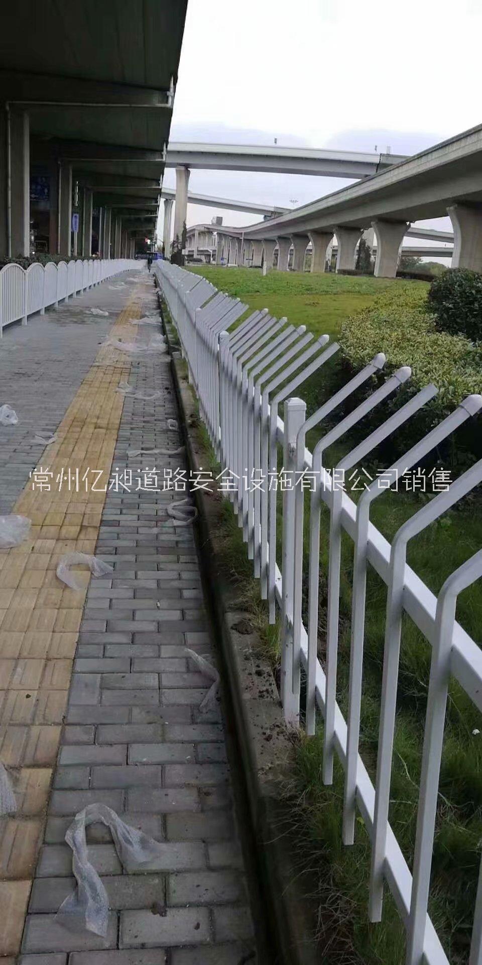 上海进博会白色绿化护栏，常州护栏厂生产定制各类市政道路护栏