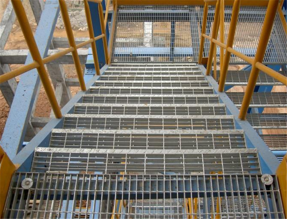 钢结构平台踏步板钢结构平台踏步板A河北刚哥结构平台踏步板-钢格板生产厂家