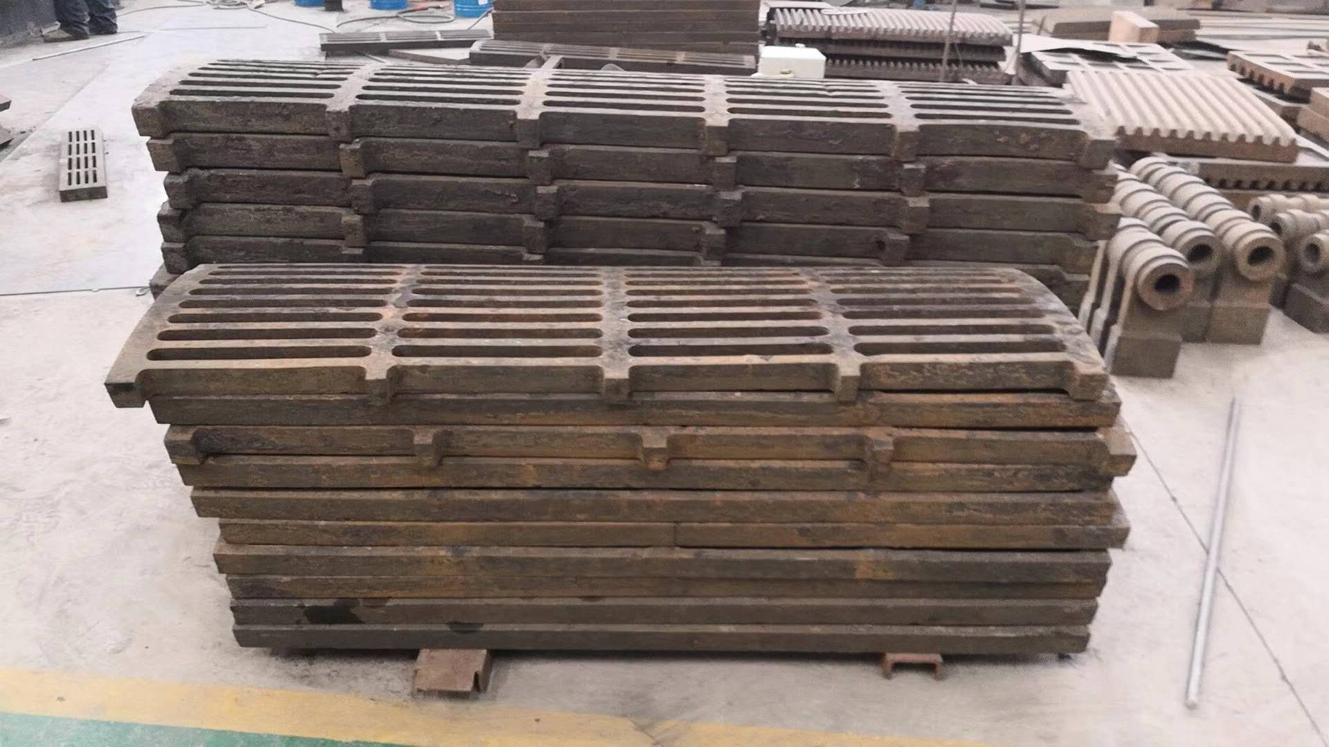 石料厂反击板厂家-价格-供应商 石料厂破碎机反击板