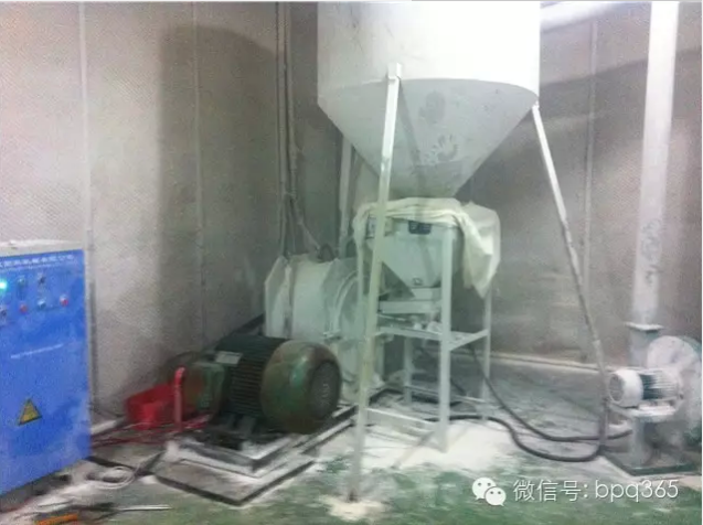 杭州奥圣变频器在塑料磨粉机上的应用