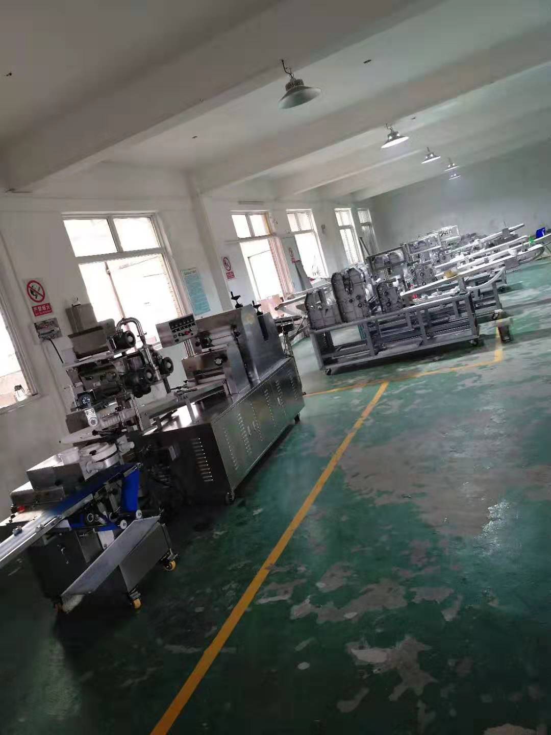 武汉意洋机械供应全自动老婆饼生产武汉意洋机械供应全自动老婆饼生产