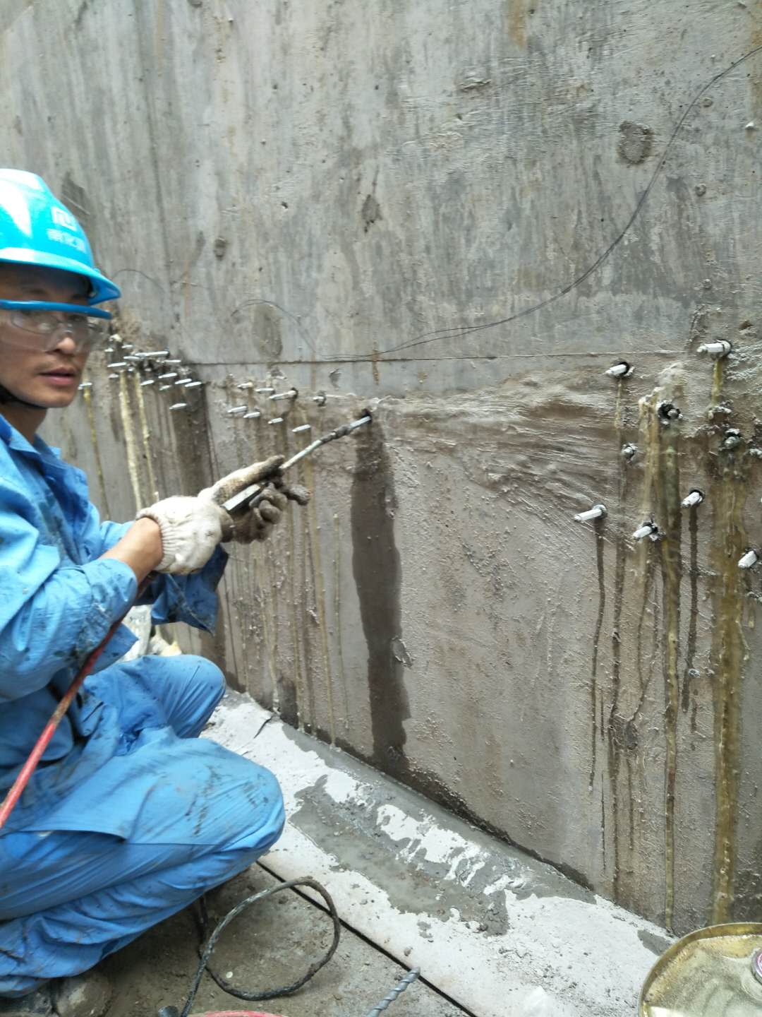 上海电梯井防潮、电梯基坑防水堵漏批发